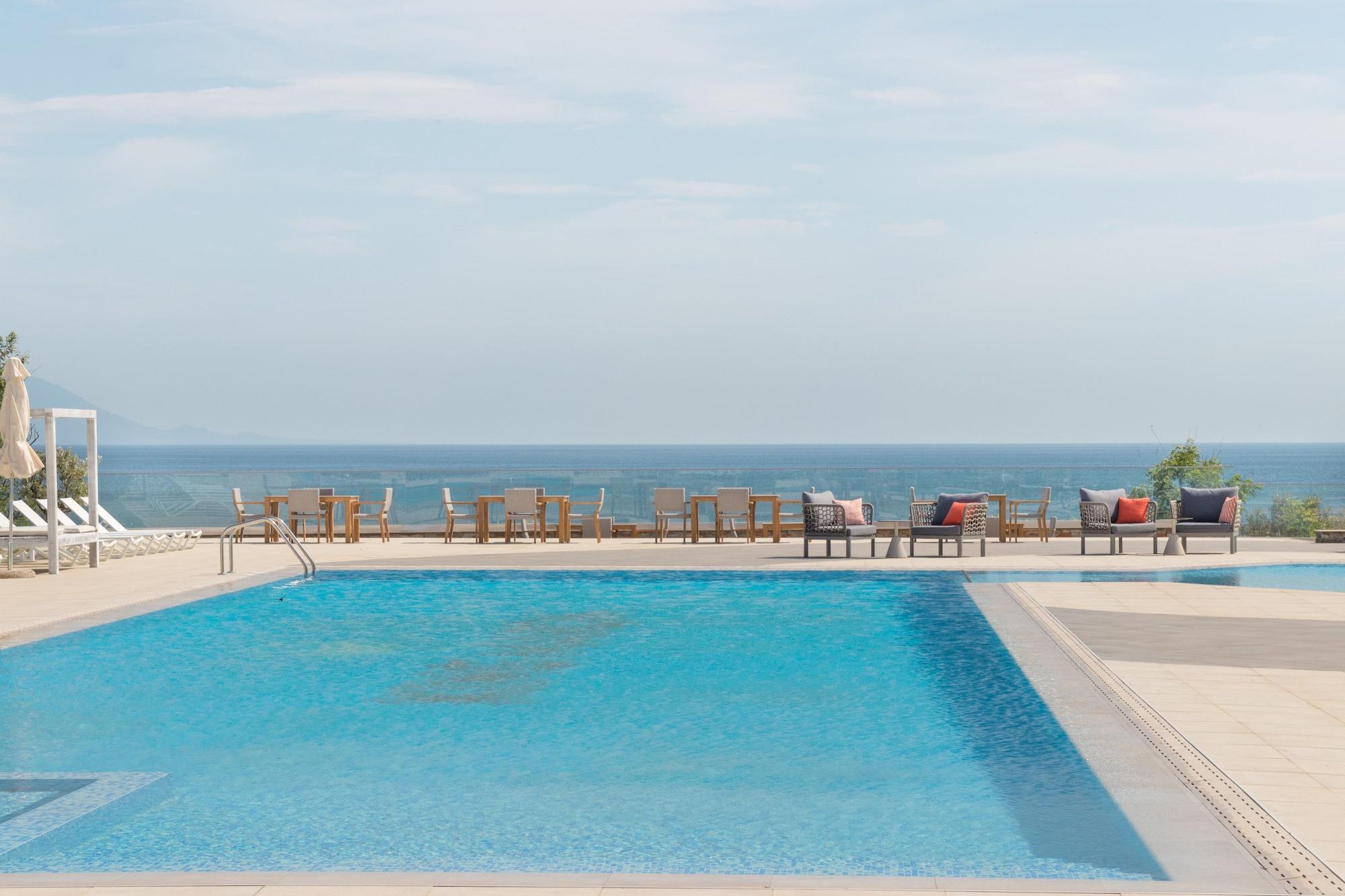 King Maron Wellness Marónia